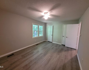 920 Jason Court - Photo Thumbnail 21