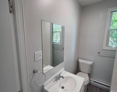 5028 N 12th Street - Photo Thumbnail 9