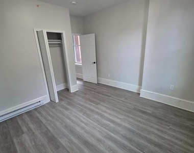 5028 N 12th Street - Photo Thumbnail 8