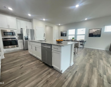 127 Tourmaline Hill Drive - Photo Thumbnail 5