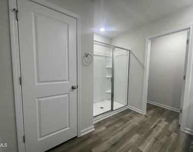 127 Tourmaline Hill Drive - Photo Thumbnail 25