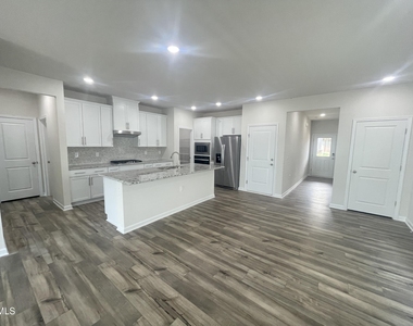 127 Tourmaline Hill Drive - Photo Thumbnail 3