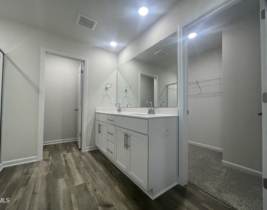 127 Tourmaline Hill Drive - Photo Thumbnail 24