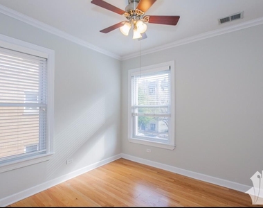 628-30 W Roscoe St - Photo Thumbnail 8