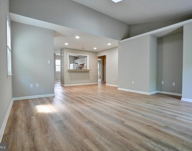 1732 Rosewood Court - Photo Thumbnail 27