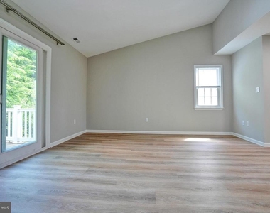 1732 Rosewood Court - Photo Thumbnail 23