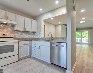 1732 Rosewood Court - Photo Thumbnail 2