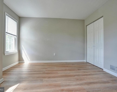 1732 Rosewood Court - Photo Thumbnail 18