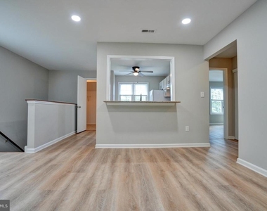 1732 Rosewood Court - Photo Thumbnail 6