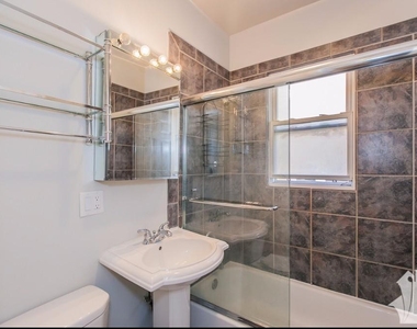 628-30 W Roscoe St - Photo Thumbnail 7