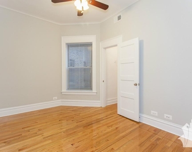847 W Wellington - Photo Thumbnail 2