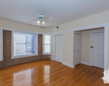 851-59 W Cornelia Ave - Photo Thumbnail 1