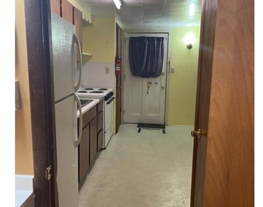 129 E High Street - Photo Thumbnail 11