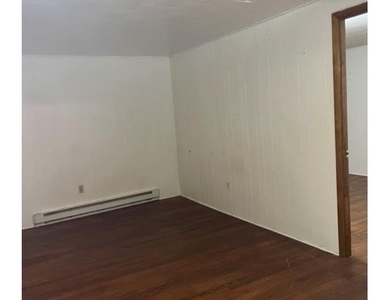 129 E High Street - Photo Thumbnail 3