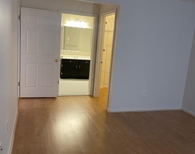 2205 Foxmeadow Drive - Photo Thumbnail 13