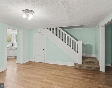 308 Walnut Street - Photo Thumbnail 6