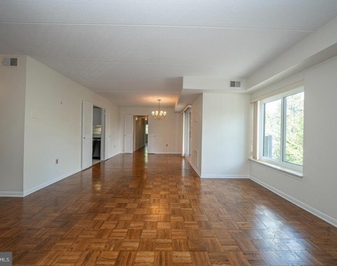 260 W Montgomery Avenue - Photo Thumbnail 12