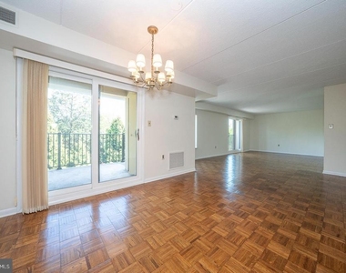 260 W Montgomery Avenue - Photo Thumbnail 13
