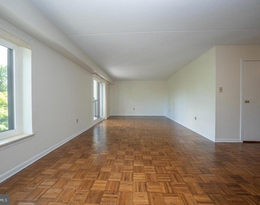 260 W Montgomery Avenue - Photo Thumbnail 8