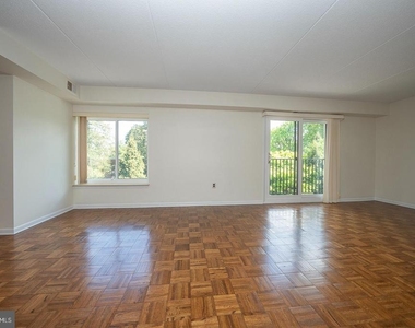 260 W Montgomery Avenue - Photo Thumbnail 9