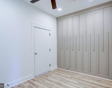 11 E Walnut Street - Photo Thumbnail 10