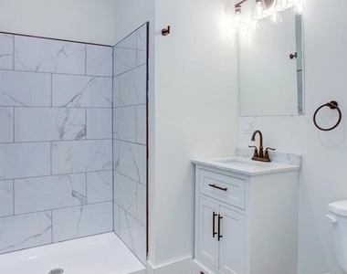 11 E Walnut Street - Photo Thumbnail 9
