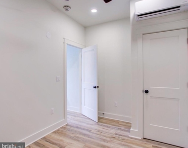 11 E Walnut Street - Photo Thumbnail 12