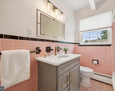 717 W Macdade Boulevard - Photo Thumbnail 4