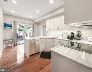42 Greythorne Woods Circle - Photo Thumbnail 8