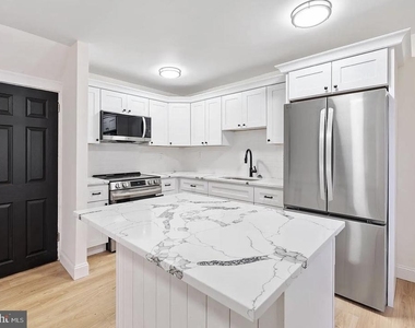1118 Brown Street - Photo Thumbnail 13