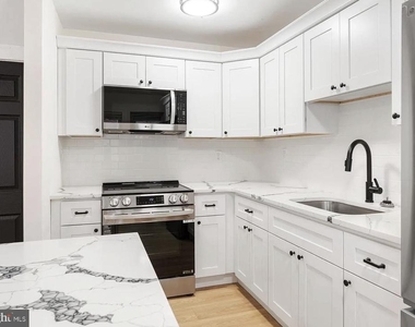 1118 Brown Street - Photo Thumbnail 14