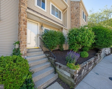 344 Brigade Court - Photo Thumbnail 2
