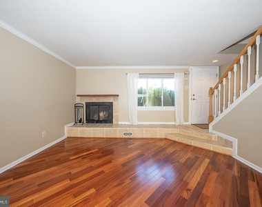 344 Brigade Court - Photo Thumbnail 4
