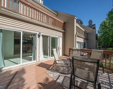 344 Brigade Court - Photo Thumbnail 21