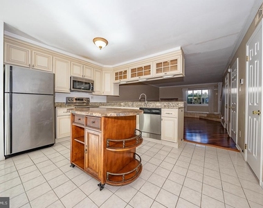 344 Brigade Court - Photo Thumbnail 8