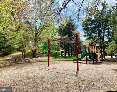 305 Marten Road - Photo Thumbnail 31