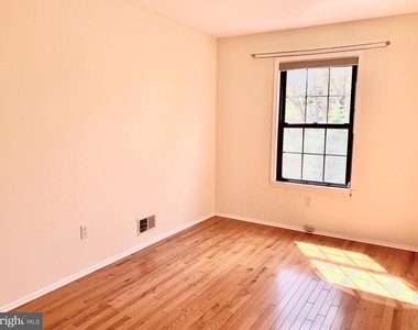 305 Marten Road - Photo Thumbnail 15