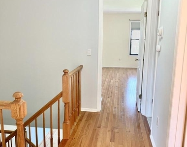 305 Marten Road - Photo Thumbnail 11