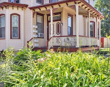 16 Lincoln Avenue - Photo Thumbnail 2