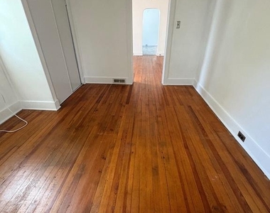 314 W 4th Street - Photo Thumbnail 14