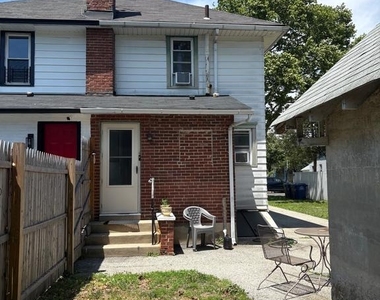 314 W 4th Street - Photo Thumbnail 2