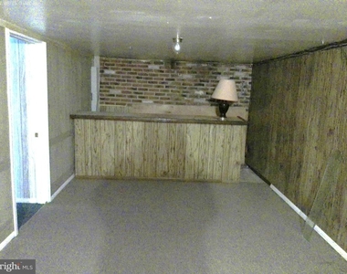 453 Bayberry Street - Photo Thumbnail 9
