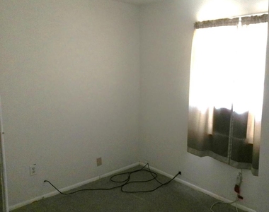 453 Bayberry Street - Photo Thumbnail 7