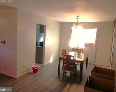 453 Bayberry Street - Photo Thumbnail 2
