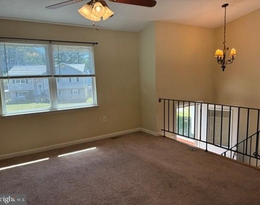 22240 Hawthorne Way - Photo Thumbnail 6