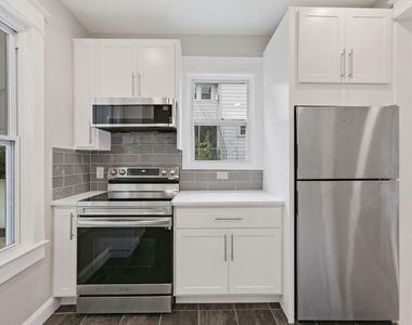6011 44th Avenue - Photo Thumbnail 11