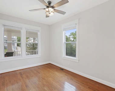 6011 44th Avenue - Photo Thumbnail 15