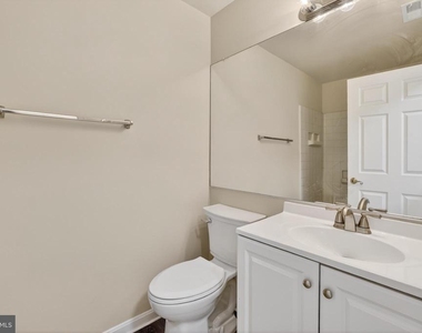 6630 Lake Park Drive - Photo Thumbnail 21
