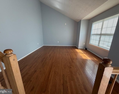 7211 Mount Forest Terrace - Photo Thumbnail 4