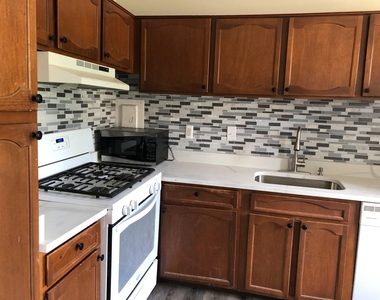 6018 Westchester Drive - Photo Thumbnail 4